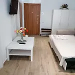 By The Appartamento Mamaia